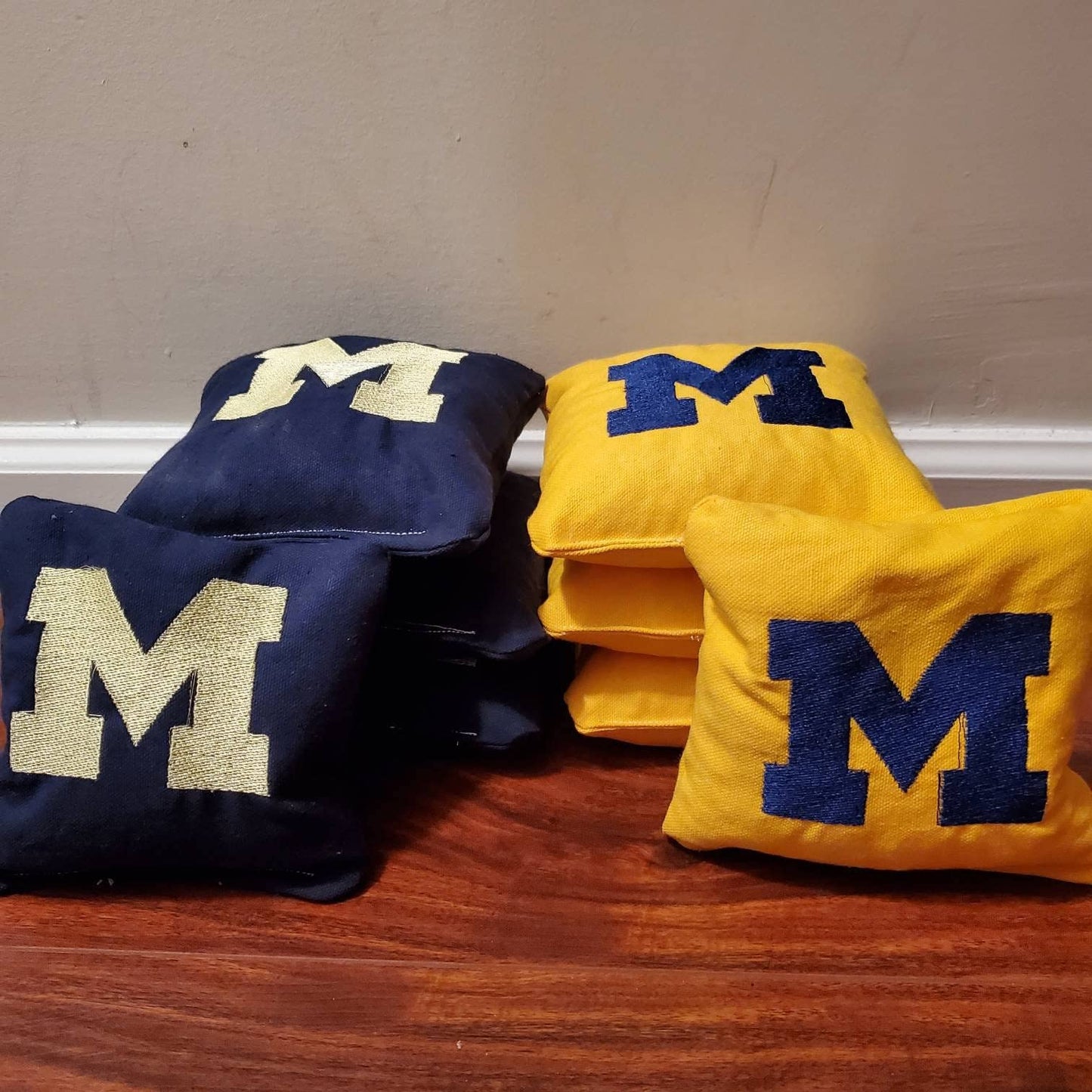 Michigan Cornhole Bags (8 bags)