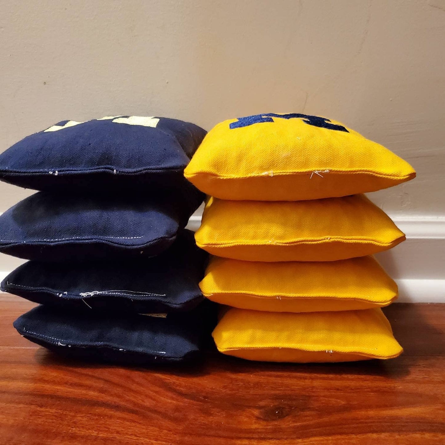 Michigan Cornhole Bags (8 bags)