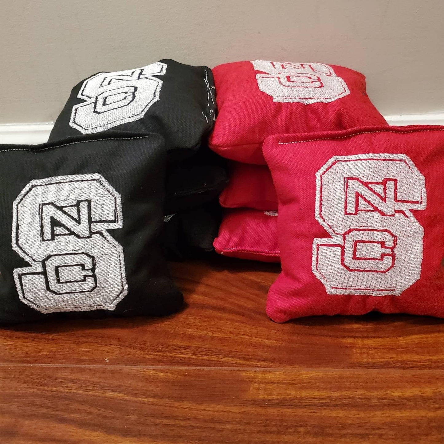 North Carolina Cornhole Bags (8 bags)